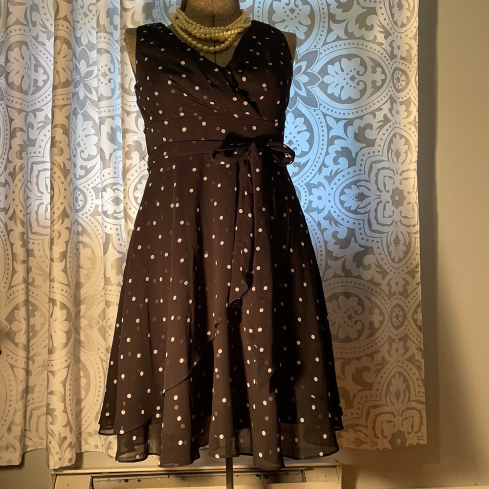 White House Black Market black and white dress
